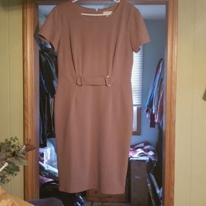 Ladies New York &Company Ladies size Large Beige/taupe stretchy
